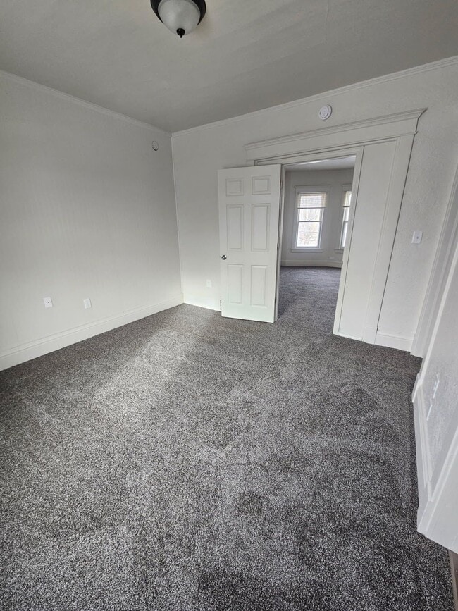 Building Photo - 226 13th St N