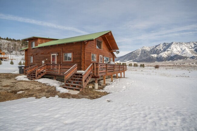 Building Photo - 5406 Henrys Lake Rd