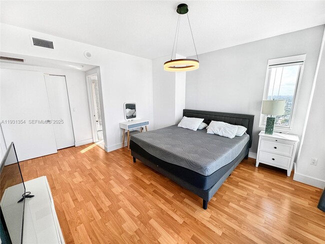 Building Photo - 185 SW 7th St