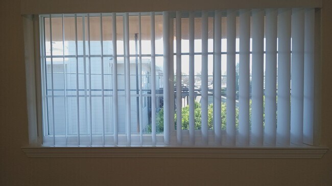 Building Photo - Welcome to SkyView Villa & Somerset Apartments!