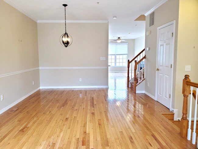 Building Photo - 705 Rolling Fields Way