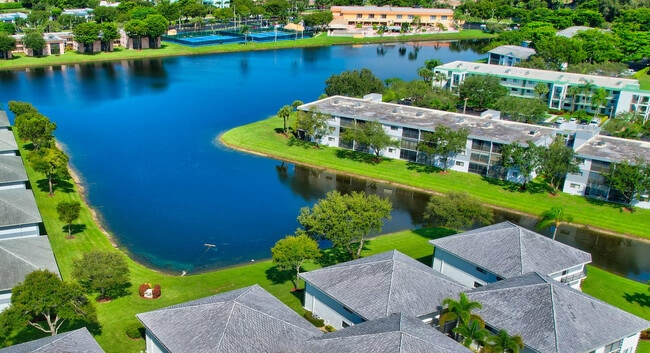 Building Photo - 15378 Lakes of Delray Blvd