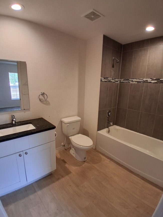 Building Photo - 7061 Tide Cir