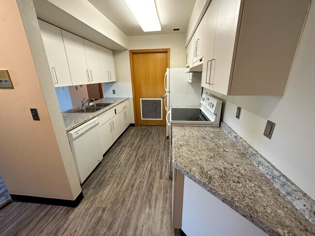 Interior Photo - 245 Hyland