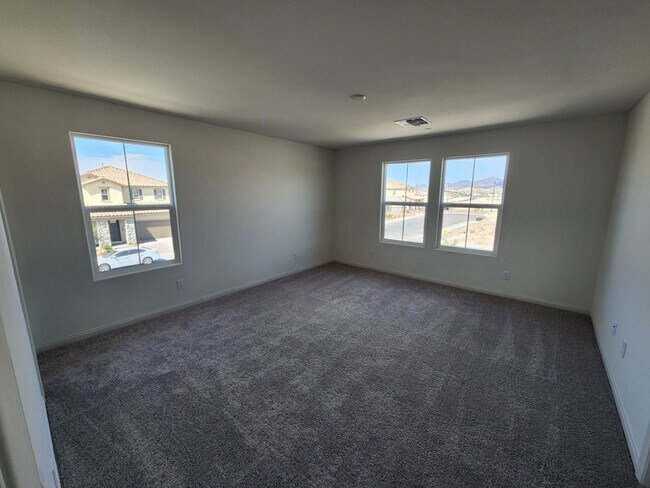 Building Photo - Gorgeous 3bed/2.5bath/2Car home located in Insirada