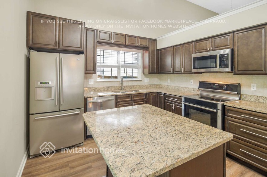Building Photo - 7204 Scarlet Runner Dr