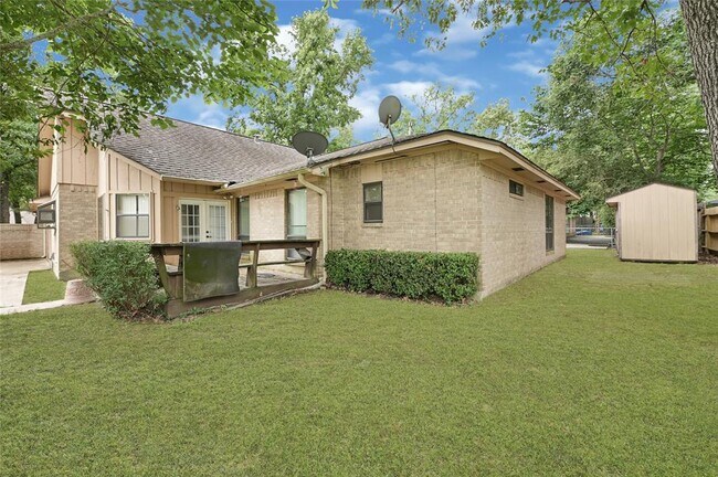 Building Photo - 52 Greentree Ln