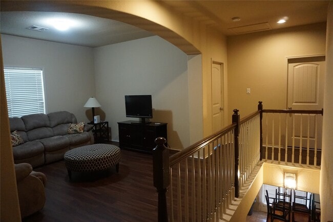 Building Photo - 22007 Silverfield Park Ln