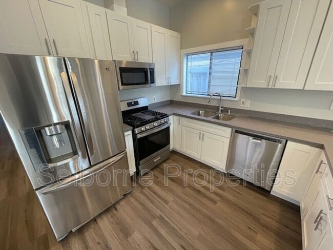 Building Photo - 1946 E 20th St