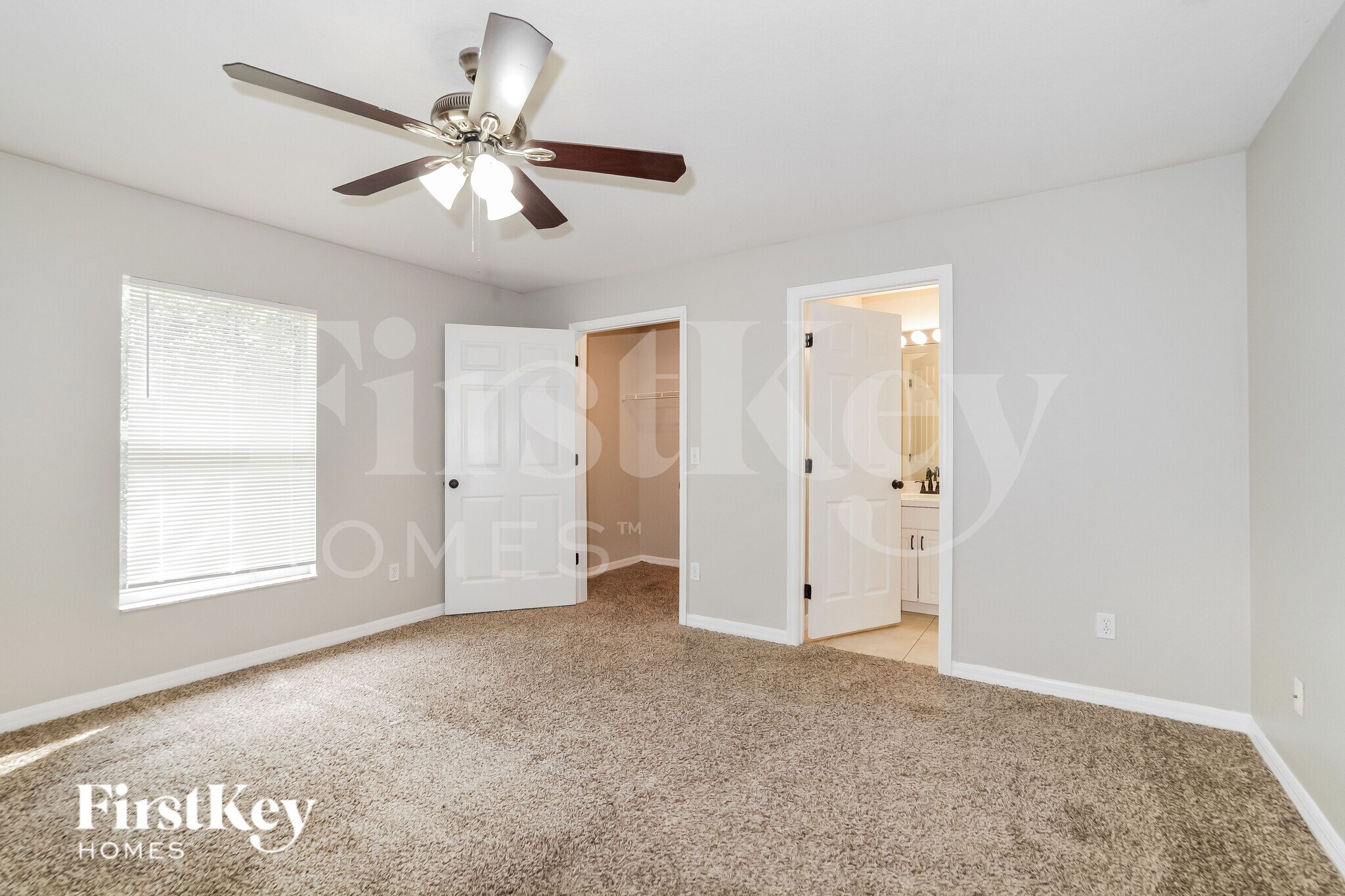 Building Photo - 739 N Midland Dr