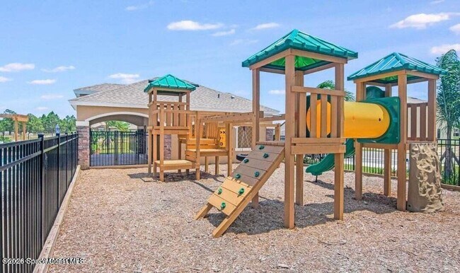 Building Photo - 519 Old Country SE Rd