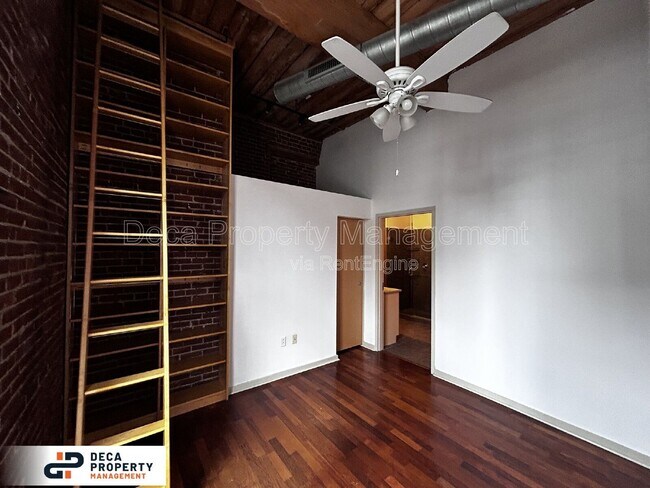 Building Photo - 721 N 17th St