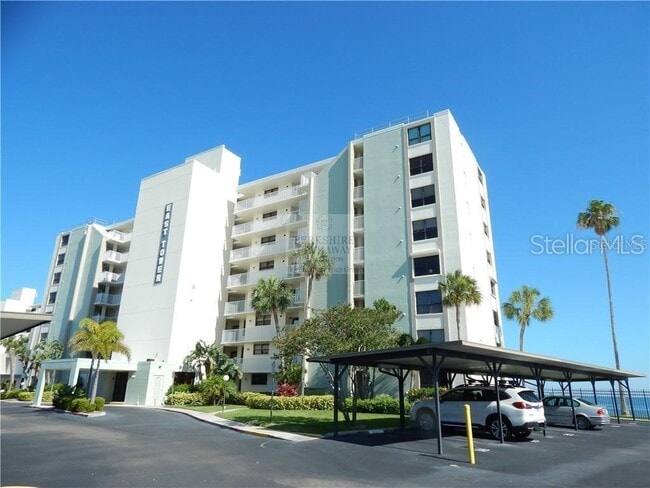 Building Photo - 300 Woodette Dr