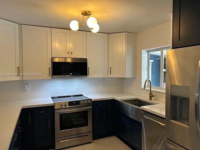 Building Photo - 16231 SW 99th Ct