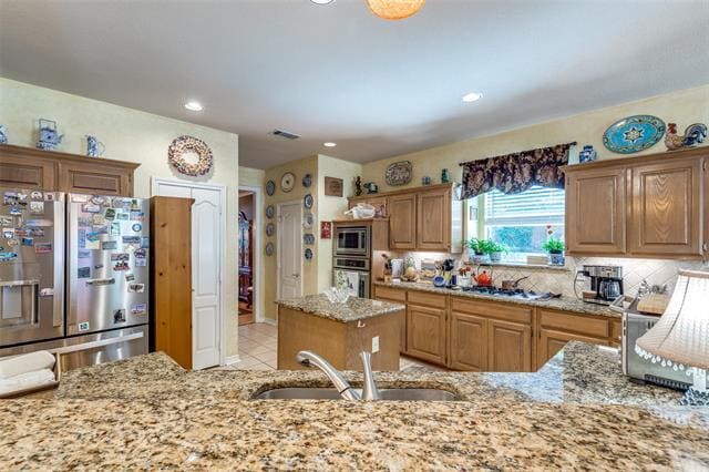 Building Photo - 327 Kahala Dr