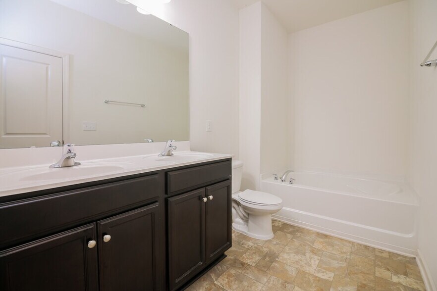 Building Photo - 78 N Great White Way
