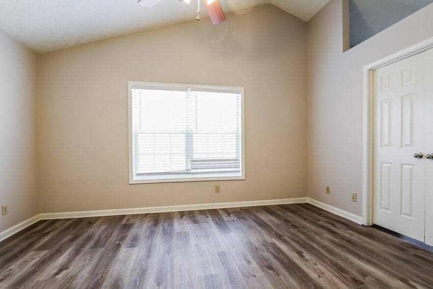 Building Photo - 1212 Shade Ct