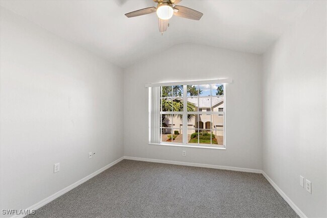 Building Photo - 839 Hampton Cir