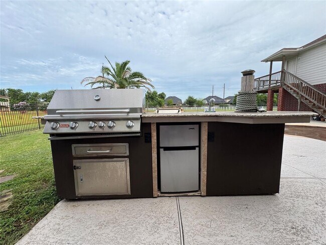 Building Photo - 5519 Bridlewood Dr