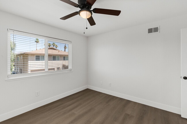 Building Photo - 72629 Edgehill Dr