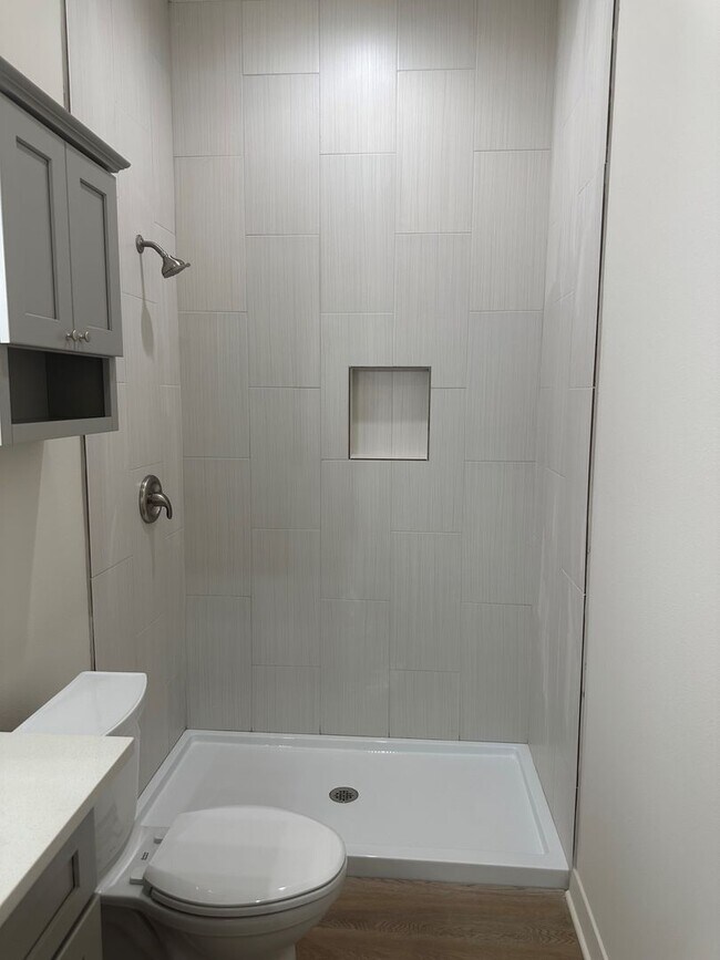 Building Photo - 2-bedroom 2 bath luxury apartment housing