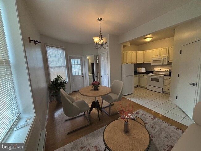 Building Photo - 600 Keefer Pl NW