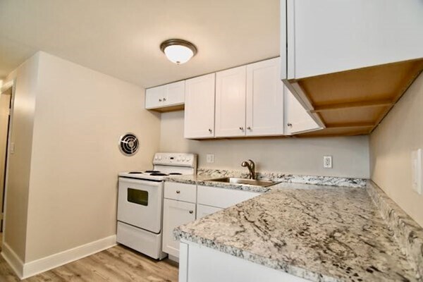 Building Photo - 90 E Squantum St
