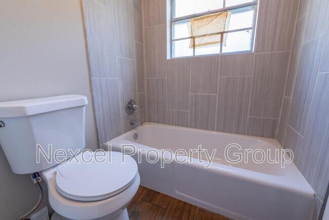 Building Photo - 4262 Sunnyslope Dr