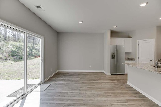 Building Photo - 160 Golden Eagle Pkwy