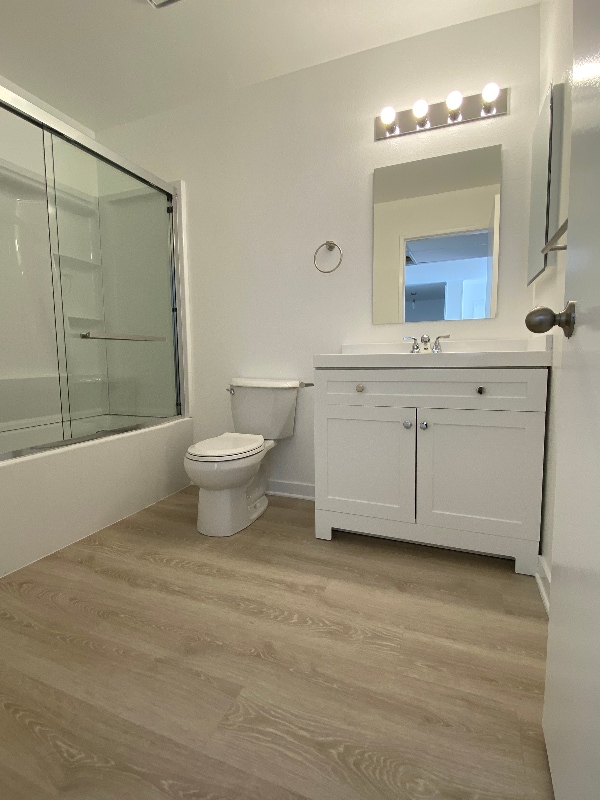 Building Photo - 465 Oak St