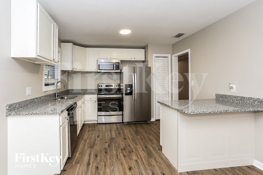 Building Photo - 2853 Oakcove Ln