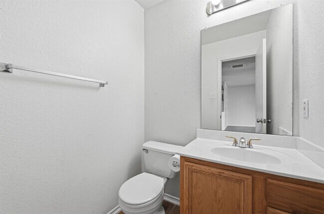 Building Photo - 11140 Currin Ln