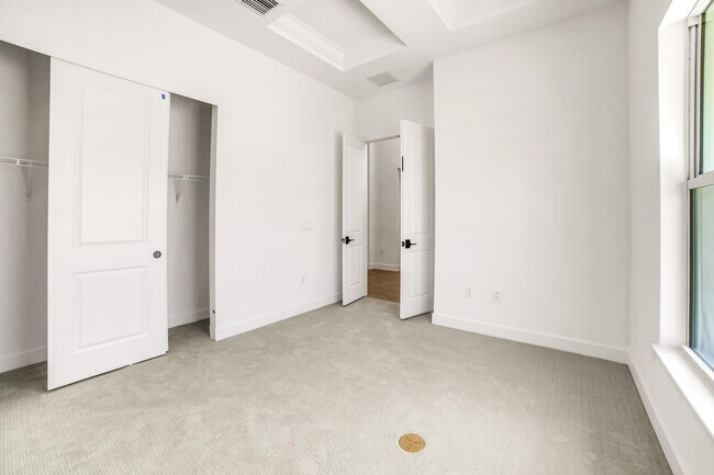 Building Photo - 20161 SE Bridgewater Dr