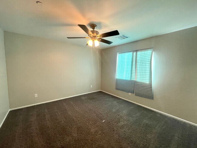Building Photo - Beautiful Home in Valley Vista Available S...
