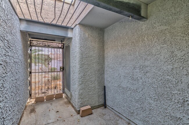 Building Photo - 221 N Lamb Blvd