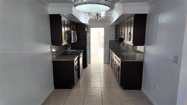 Building Photo - 3326 Farragut St