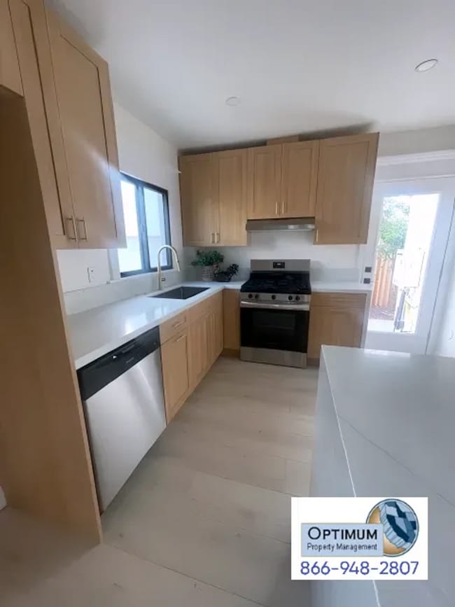 Building Photo - Fully Remodeled 2 Bed / 2 Bath Spanish Revival Bungalow – Historic N.W. Ontario