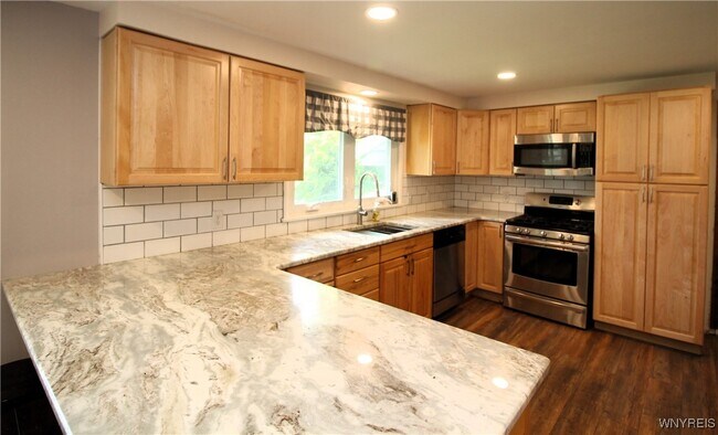 Building Photo - 8709 Nottingham Terrace