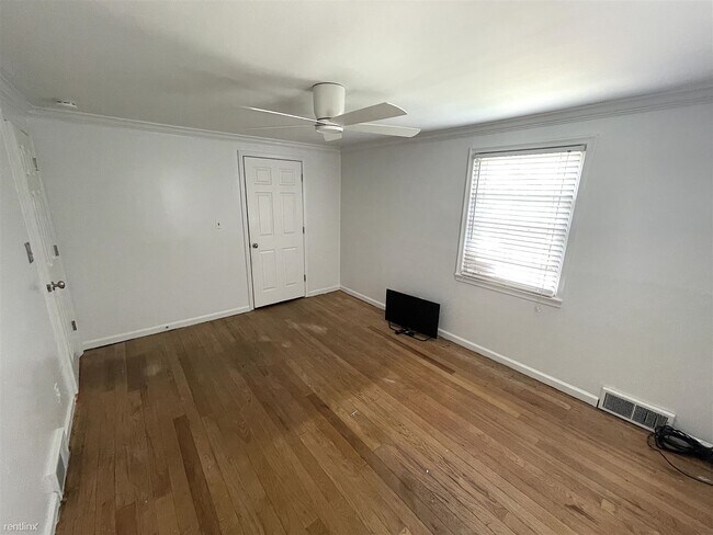 Building Photo - 2 br, 1 bath Condo - 1704 Graefield Rd 170...