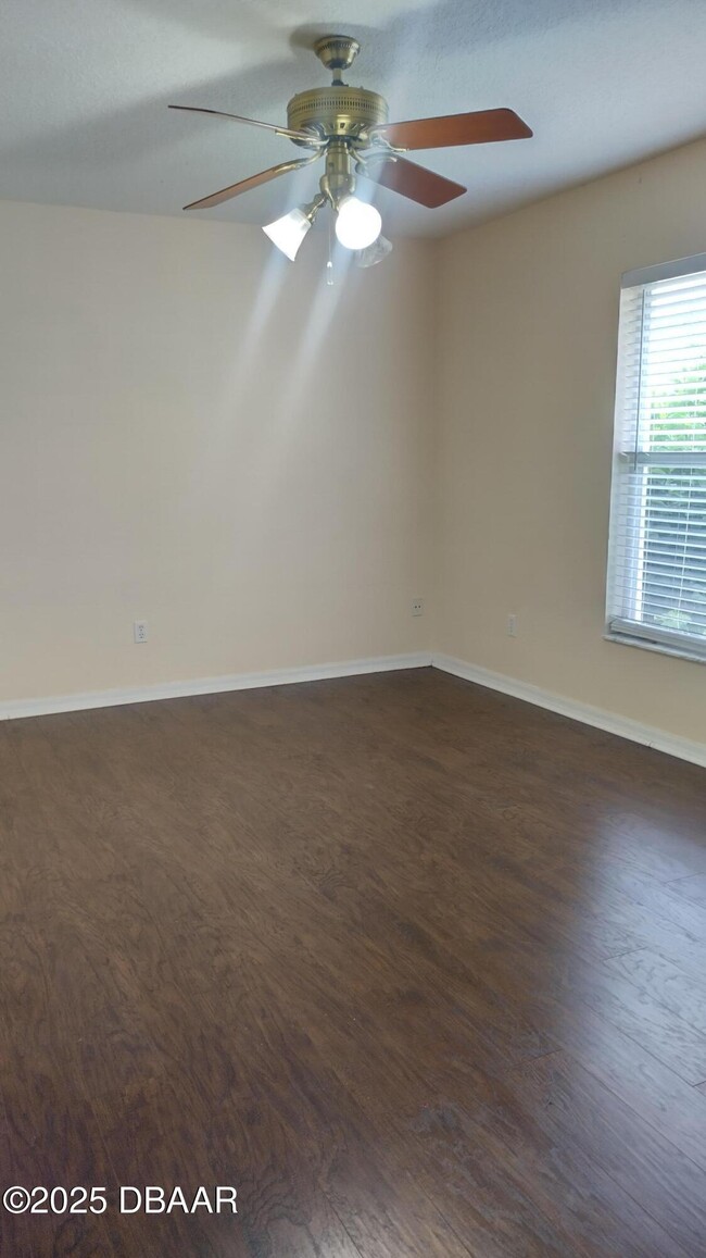Building Photo - 6517 Shahab Ln