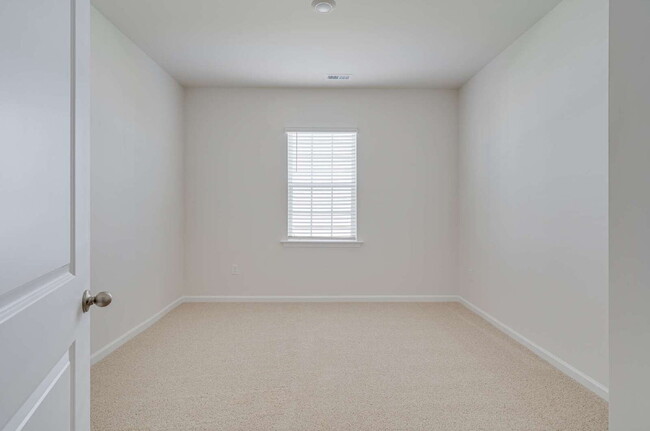 Building Photo - One Story 4-Bed Home in Fuquay-Varina