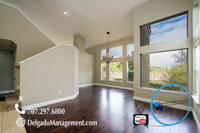 Building Photo - Benicia! Large 3 bd/2 bath