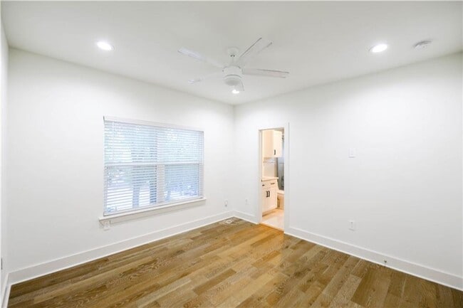 Building Photo - 8 Bedrooms 8 Baths Pre-leasing Now for 202...