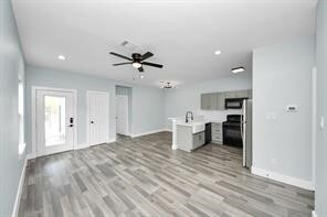 Building Photo - 7502 Sandle St