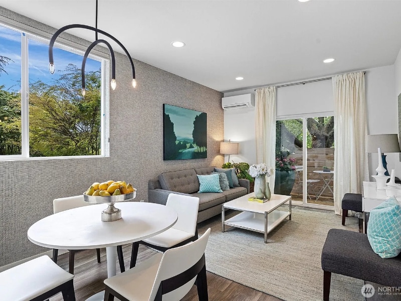 Building Photo - 2525 29th Ave S