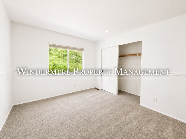 Building Photo - 10773 Jetty Pl NW
