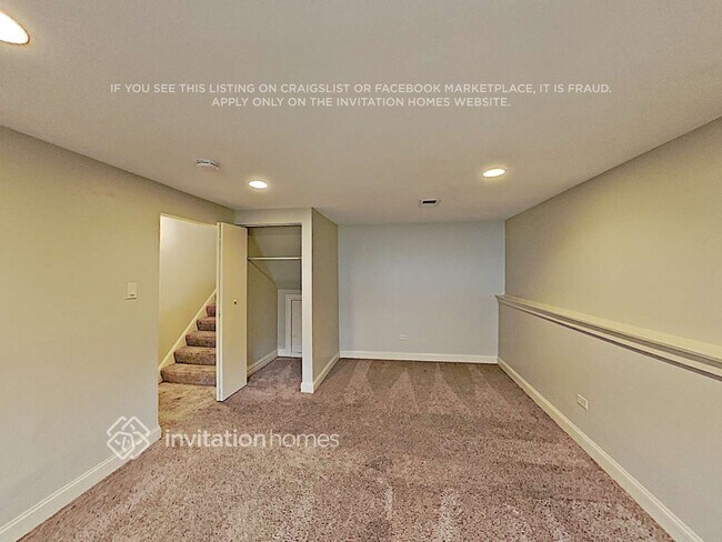 Building Photo - 7522 S Lockwood Ave