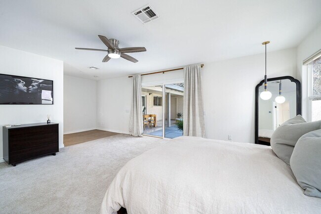 Building Photo - 53680 Avenida Montezuma