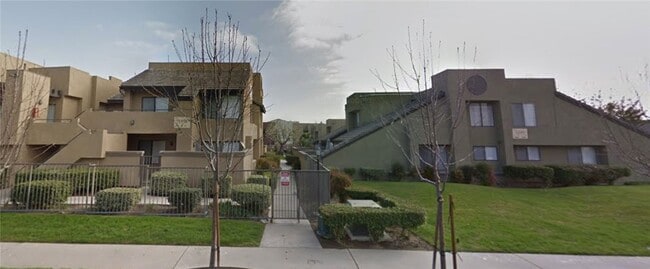 Primary Photo - 506 N Imperial Ave