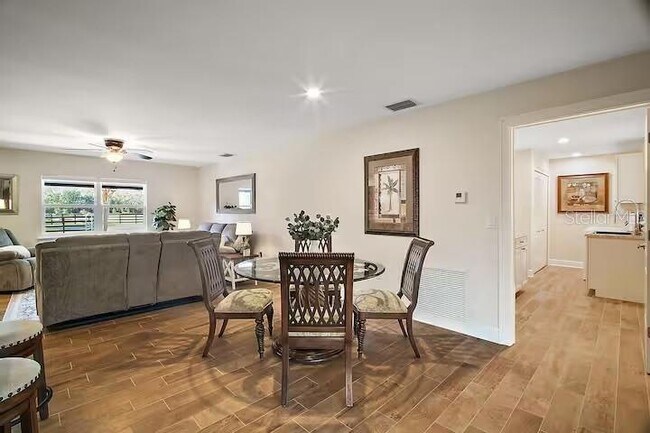 Building Photo - 33736 E Lake Joanna Dr